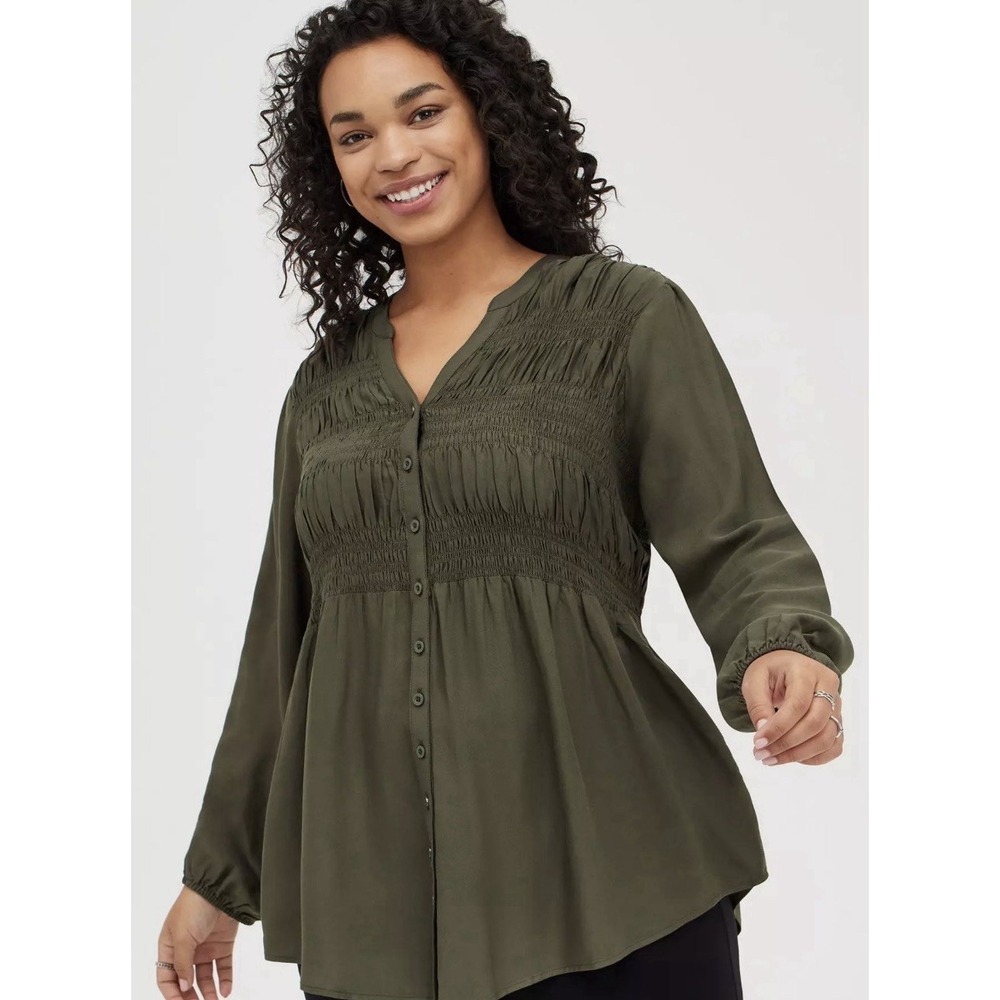 TORRID‎ Tunic Top Blouse Size 6 Peasant Babydoll Green Boho Button Down